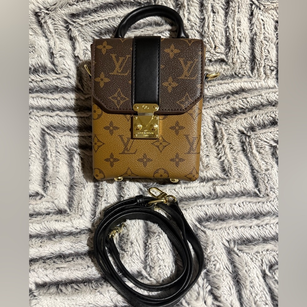 Camera Box Crossbody/Hand Bag - Picture 9 of 9